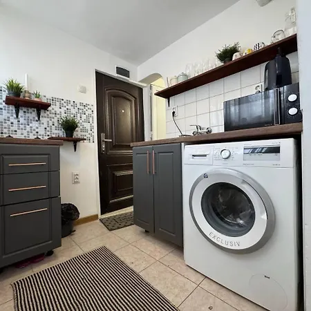 Next To The Sea, Center Apartment